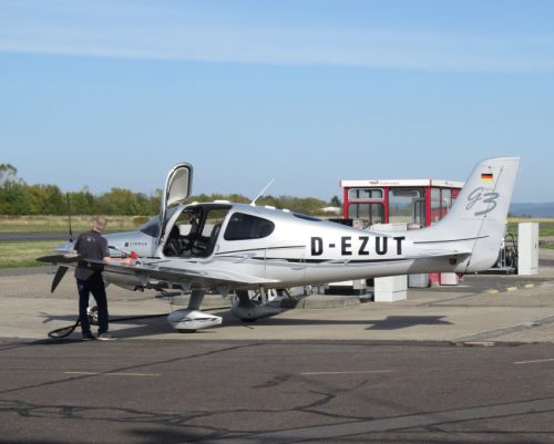 SmallAircraft-D-EZUT-04