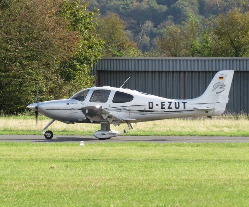 SmallAircraft-D-EZUT-06