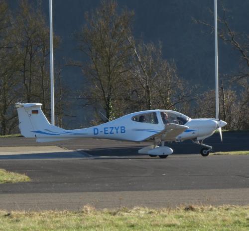 SmallAircraft-D-EZYB-03