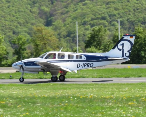 SmallAircraft-D-IPRO-11