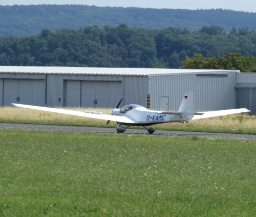 SmallAircraft-D-KAMC-04