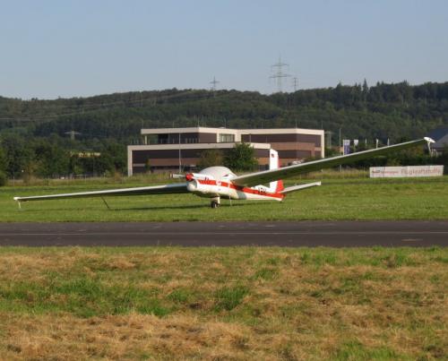 SmallAircraft-D-KBHI-02