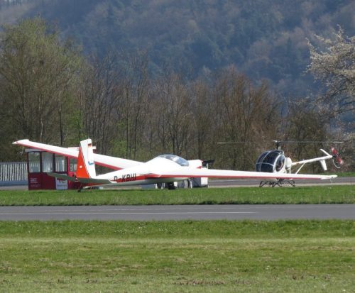 SmallAircraft-D-KBHI-03