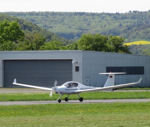 SmallAircraft-D-KBLN-03