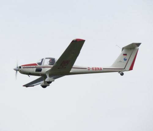 SmallAircraft-D-KBNA-06
