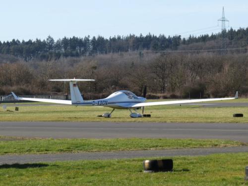SmallAircraft-D-KBON-05