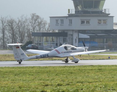 SmallAircraft-D-KBPK-04