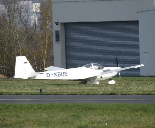 SmallAircraft-D-KBUE-03