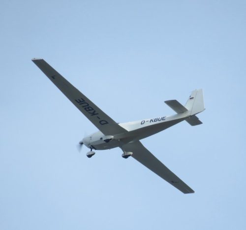 SmallAircraft-D-KBUE-04