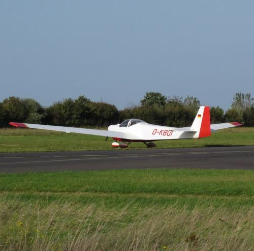 SmallAircraft-D-KBUI-01