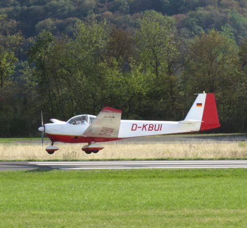 SmallAircraft-D-KBUI-04