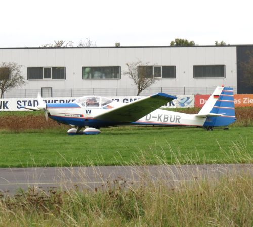 SmallAircraft-D-KBUR-03