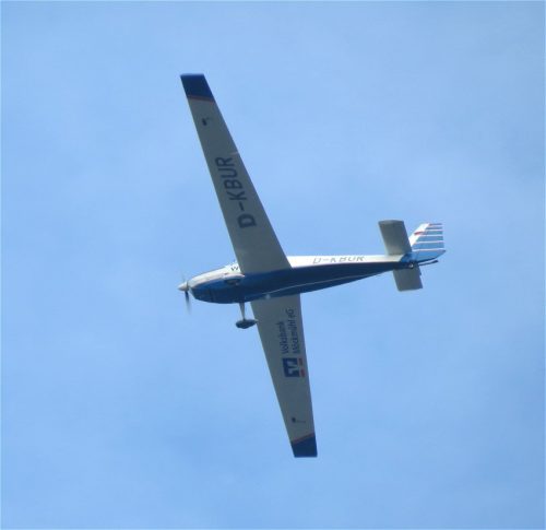 SmallAircraft-D-KBUR-04
