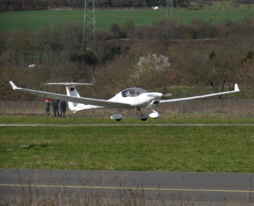 SmallAircraft-D-KCCO-05