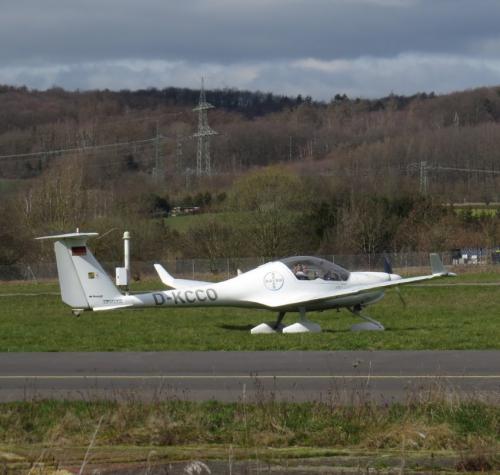 SmallAircraft-D-KCCO-06