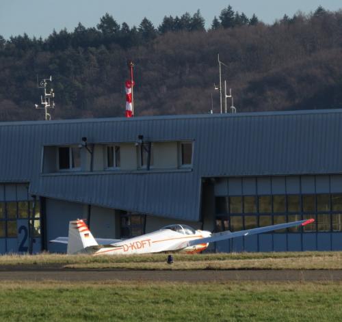 SmallAircraft-D-KDFT-06