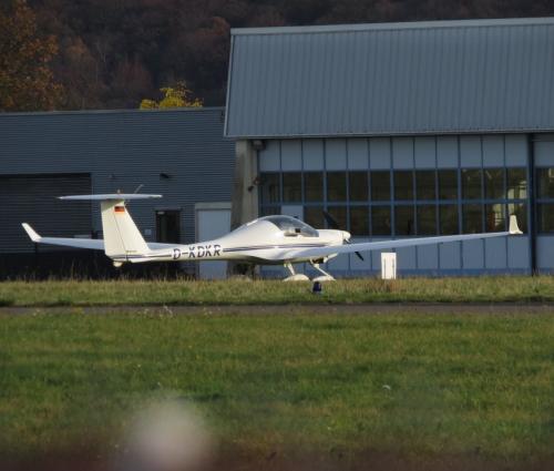 SmallAircraft-D-KDKR-02