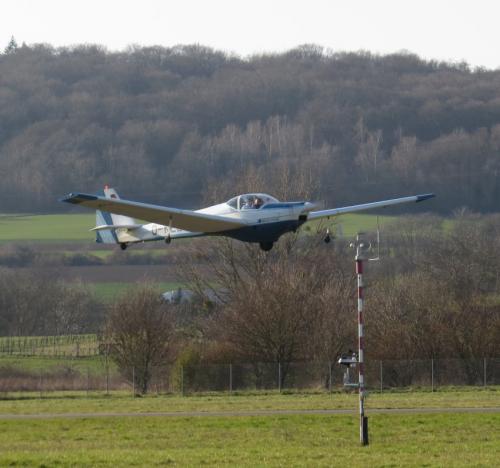 SmallAircraft-D-KEEG-04