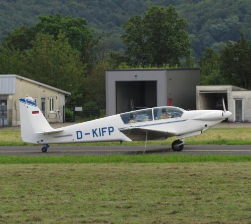 SmallAircraft-D-KIFP-02