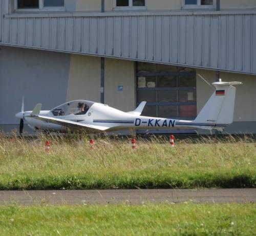 SmallAircraft-D-KKAN-02