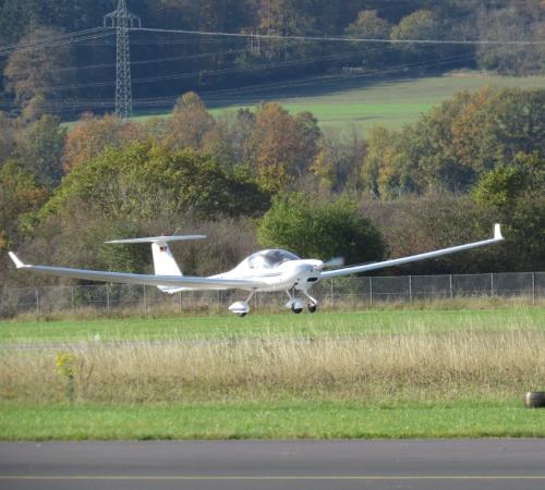 SmallAircraft-D-KLEF-01