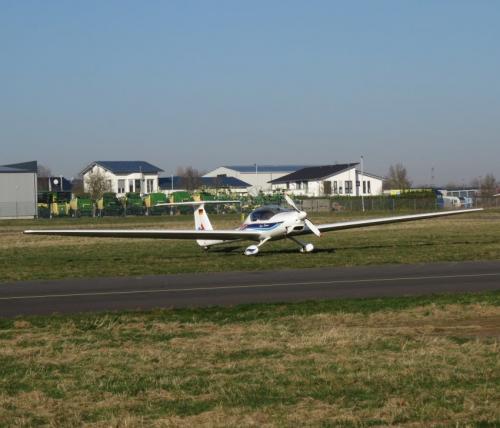 SmallAircraft-D-KLMJ-01