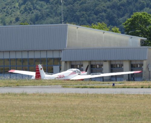 SmallAircraft-D-KMUH-01