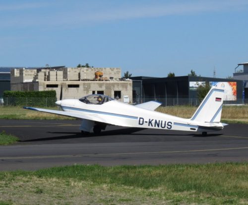 SmallAircraft-D-KNUS-02