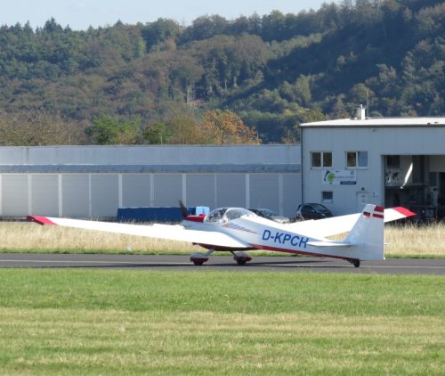 SmallAircraft-D-KPCH-05