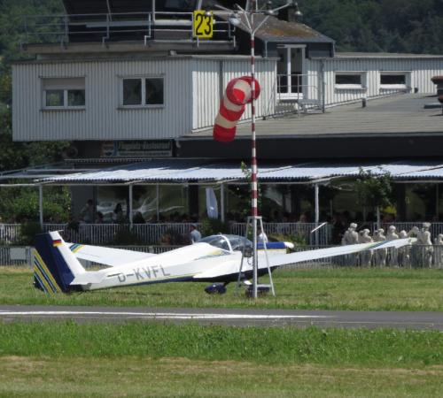 SmallAircraft-D-KVFL-01