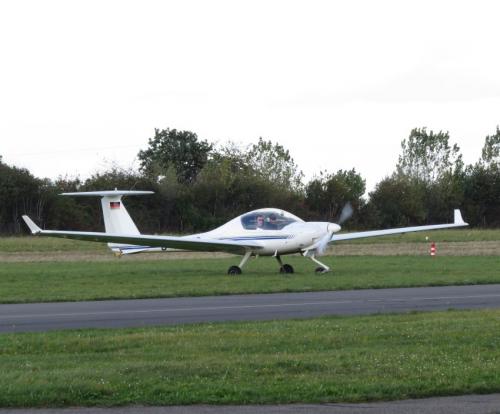 SmallAircraft-D-KWER-04
