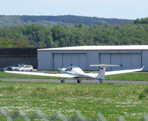 SmallAircraft-D-KWWF-02