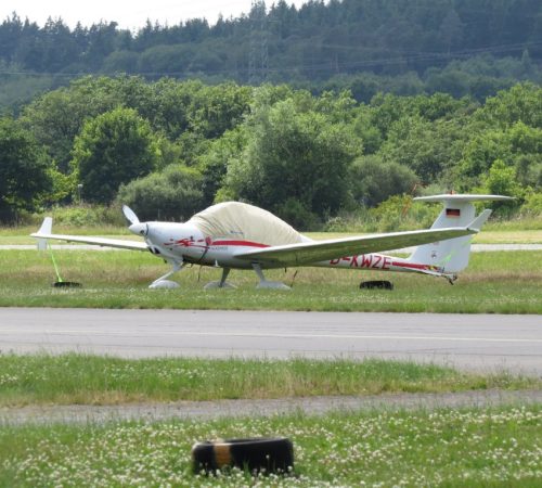 SmallAircraft-D-KWZE-01