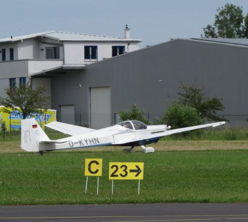 SmallAircraft-D-KYHN-02