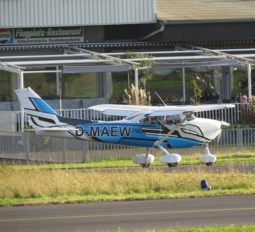 SmallAircraft-D-MAEW-02
