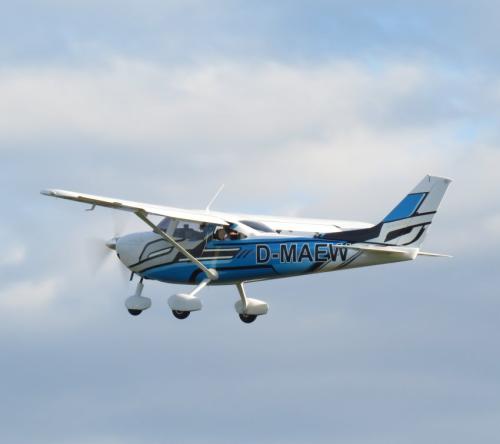 SmallAircraft-D-MAEW-05