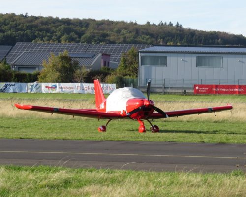 SmallAircraft-D-MAGI Bristell-01