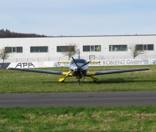 SmallAircraft-D-MCCH-02