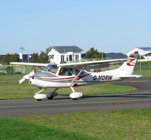 SmallAircraft-D-MDRW-02
