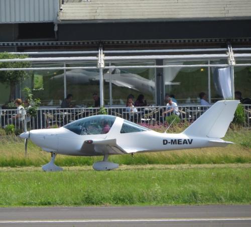 SmallAircraft-D-MEAV-01