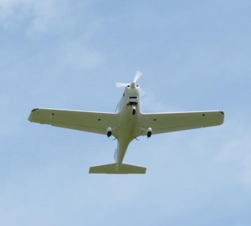 SmallAircraft-D-MEAV-02
