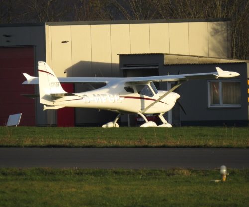 SmallAircraft-D-MFGE-05