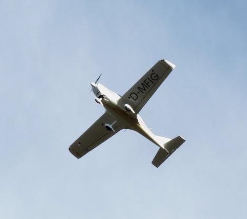 SmallAircraft-D-MFIG-01