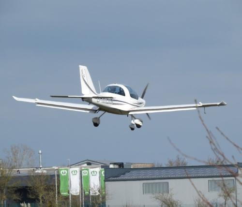 SmallAircraft-D-MFIG-04