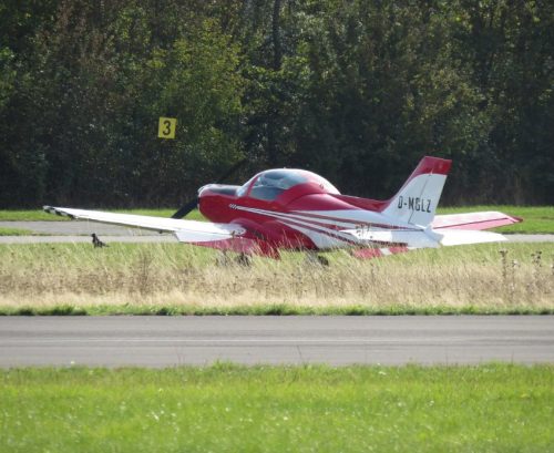 SmallAircraft-D-MGLZ-03