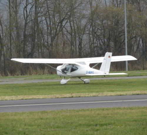 SmallAircraft-D-MIPO-06