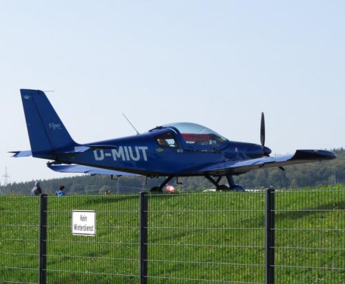 SmallAircraft-D-MIUT-02