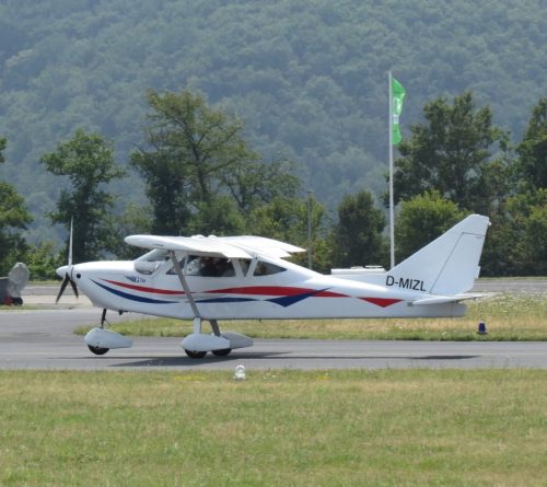 SmallAircraft-D-MIZL-01