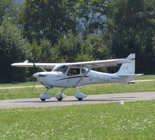 SmallAircraft-D-MJEC-02