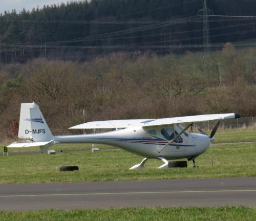 SmallAircraft-D-MJFS-01